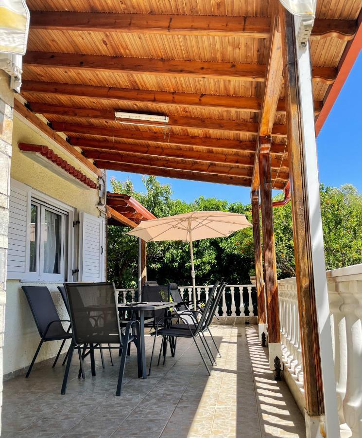 Casa Lia-Beach Front Villa Nea Kallikrateia Dış mekan fotoğraf