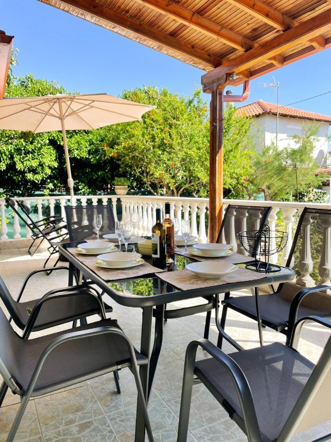 Casa Lia-Beach Front Villa Nea Kallikrateia Dış mekan fotoğraf