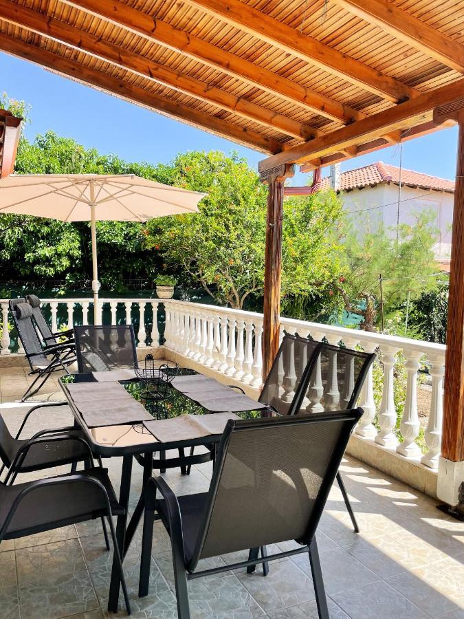 Casa Lia-Beach Front Villa Nea Kallikrateia Dış mekan fotoğraf