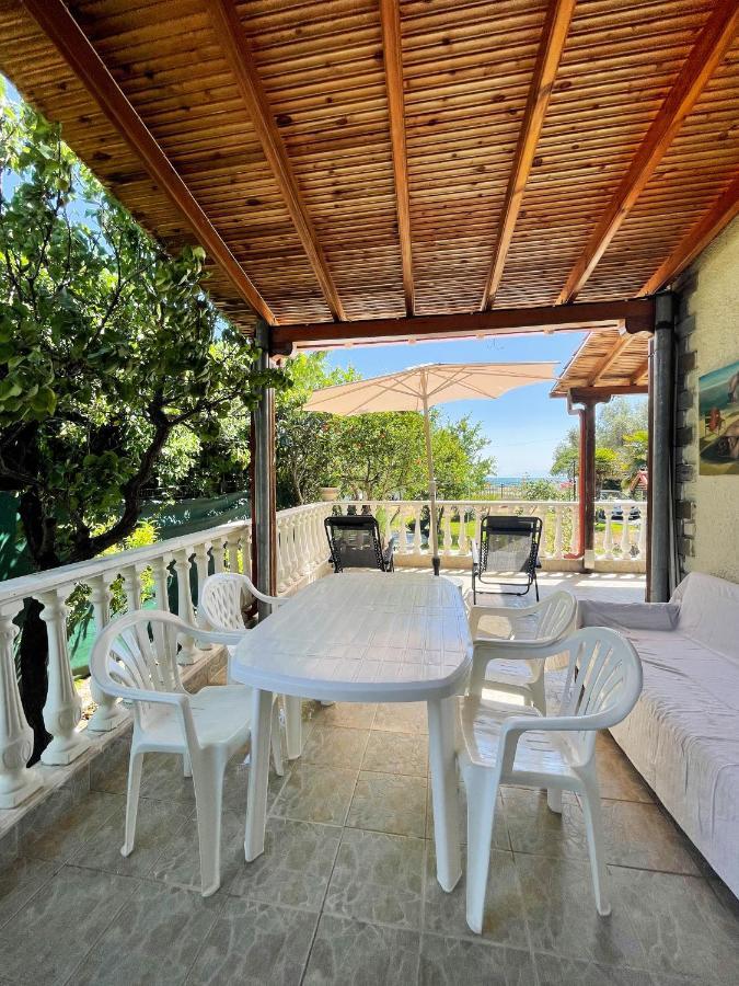 Casa Lia-Beach Front Villa Nea Kallikrateia Dış mekan fotoğraf