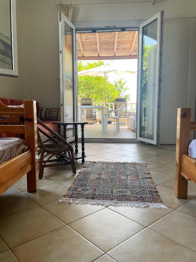 Casa Lia-Beach Front Villa Nea Kallikrateia Dış mekan fotoğraf